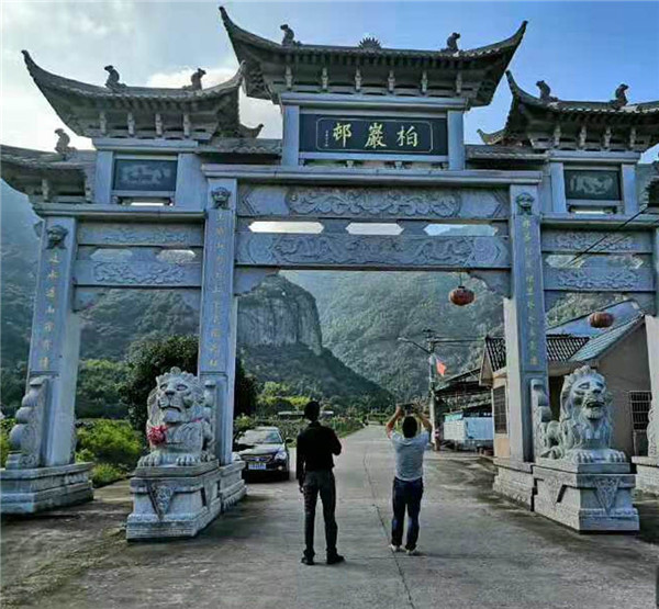 施工现场(图1)
